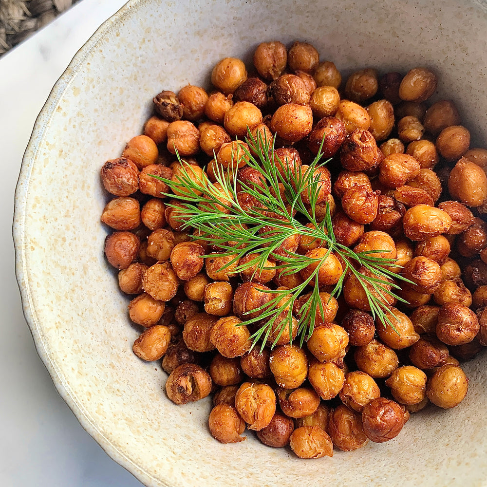 Spicy Garlic Roasted Chickpeas